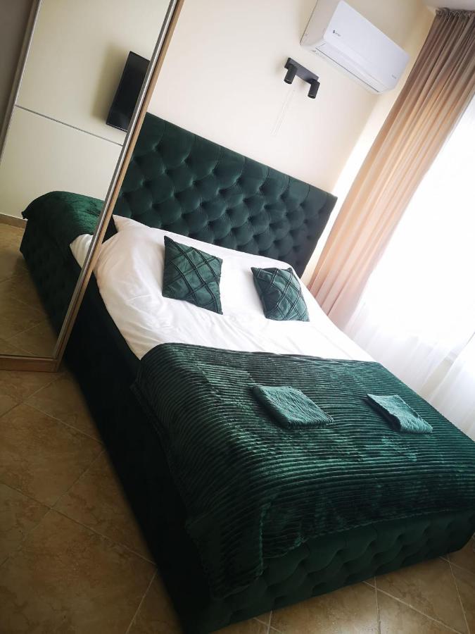 Riviera Deluxe Apartments Vlorë Exteriér fotografie