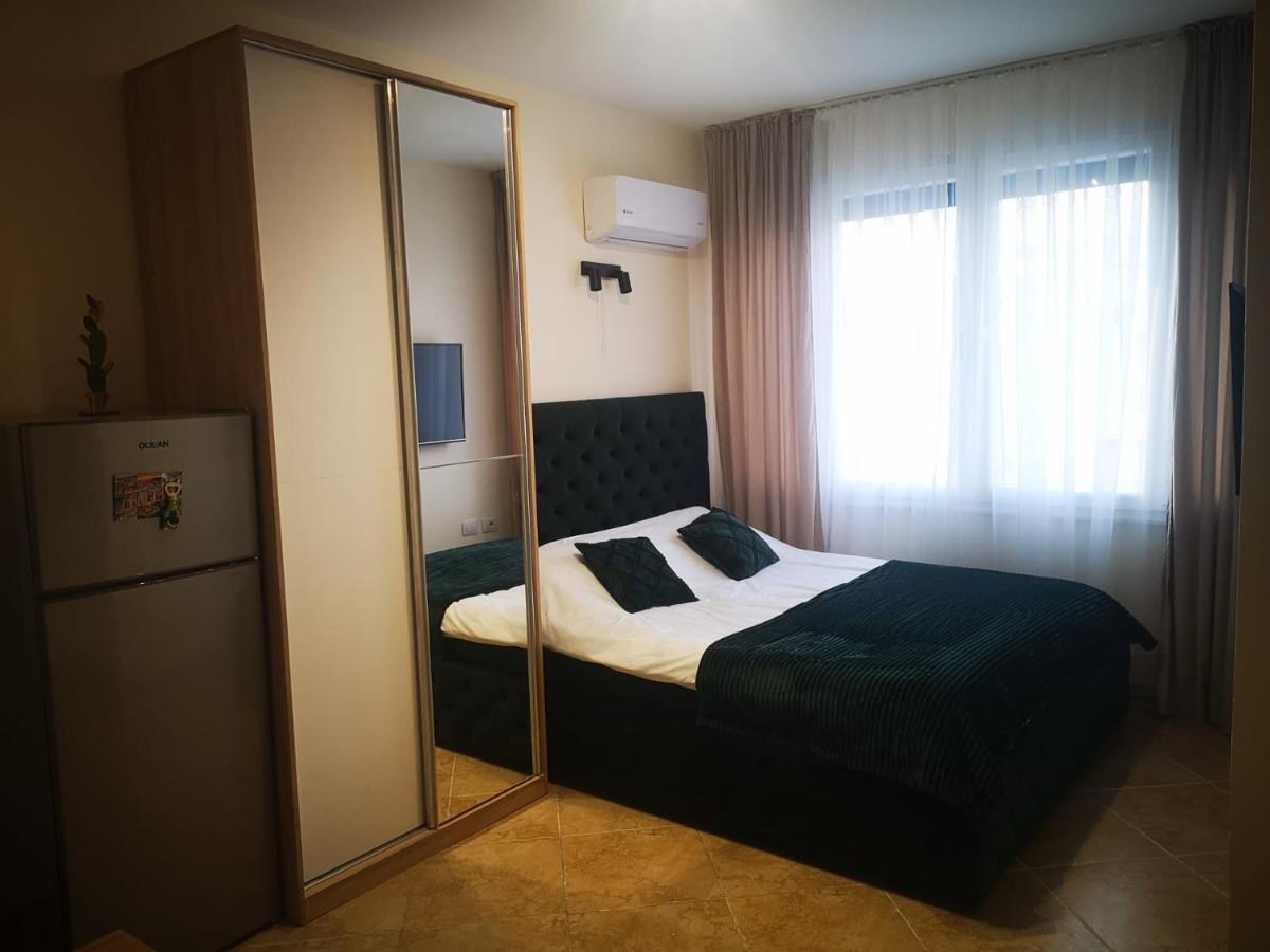 Riviera Deluxe Apartments Vlorë Exteriér fotografie